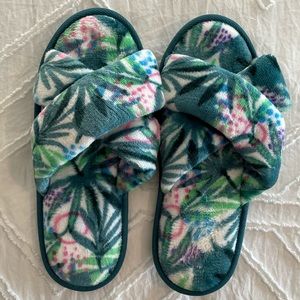 Slipper slides